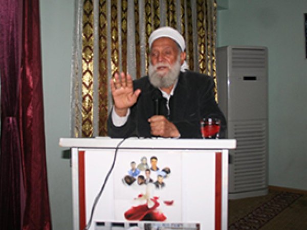 Nebi Der, Dünya Mustazaflarını andı