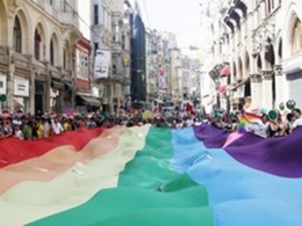 Diyarbakır'da LGBTİ etkinliği tepkisi
