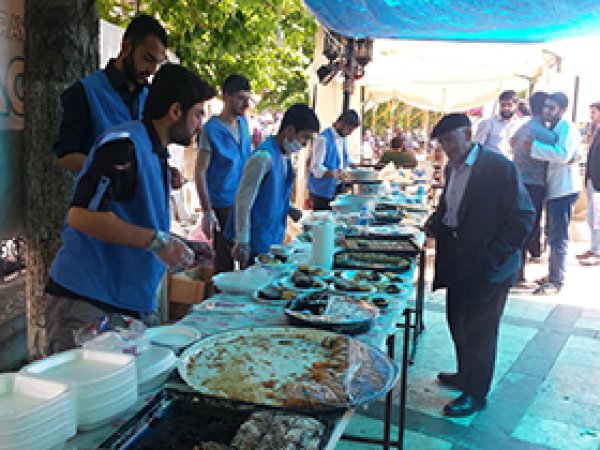 Hayrın Yolcuları'ndan hayır kermesi
