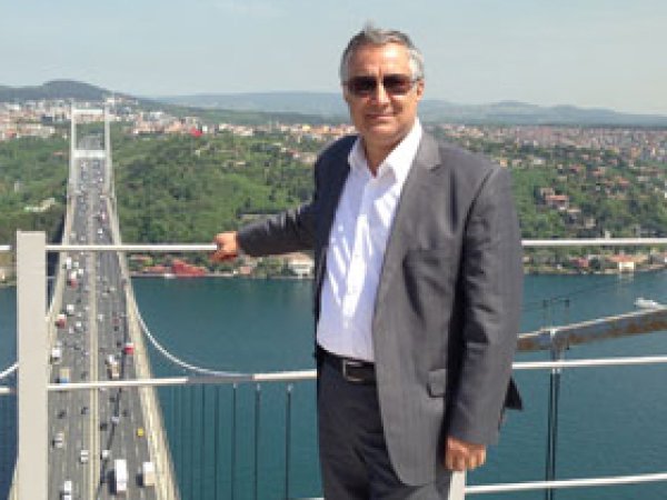 'Paralelci' Müdür görevine iade edildi 