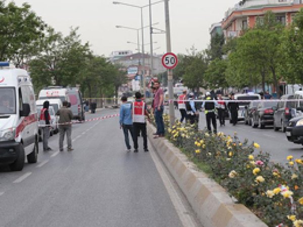 İstanbul'da askeri kışla yakınında patlama