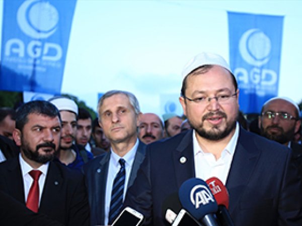 'Ayasofya mutlaka ibadete açılmalıdır'