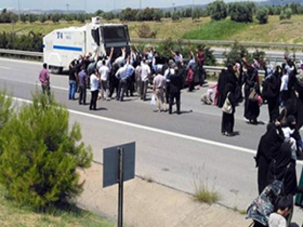 Furkan Vakfı eylemine polis müdahalesi