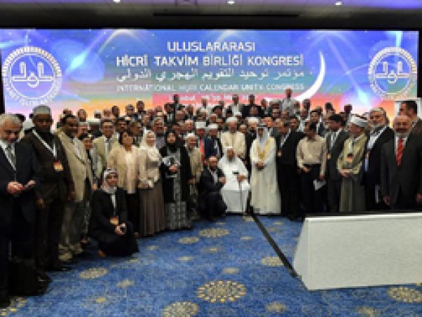 Müslümanlar bir takvim kullanacak