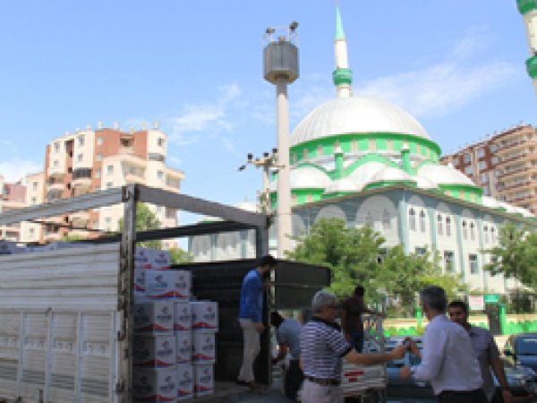 Malatya Sur halkını Ramazan’da unutmadı