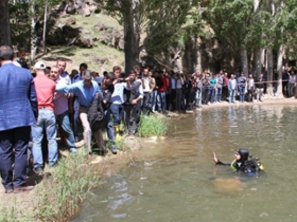 Van'da gölete giren öğrenci boğuldu