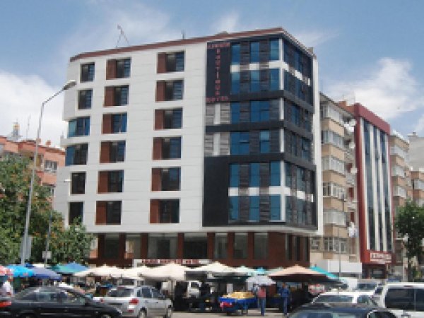 Camiyi yıkıp yerine otel yaptılar!