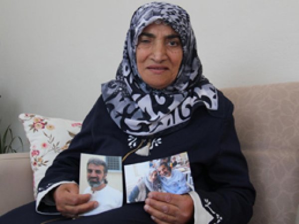 Anneyi cezaevi yetkilileri oğluyla görüştürmedi