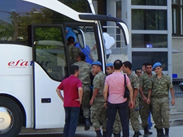 Denizli'de 105'i rütbeli 515 gözaltı