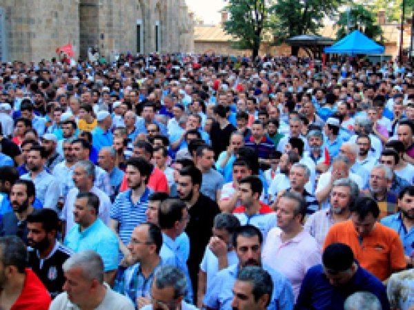 Darbe karşıtı protestolar devam ediyor