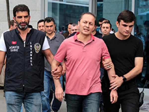 Darbe girişiminin kara kutusu tutuklandı