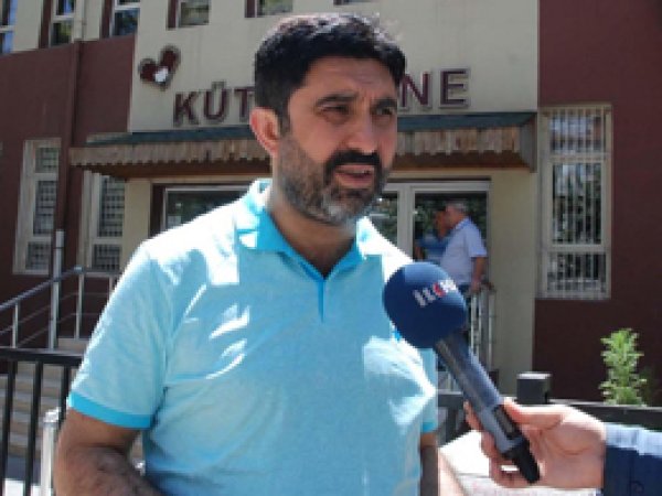 Gülen’in kitapları neden kütüphanelerde?