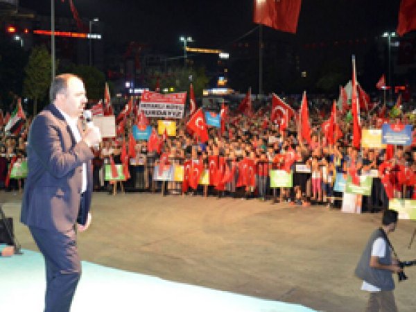 'Halk darbelerle yaşamak istemiyor'