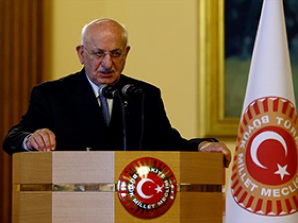 Üzüntüleri hazırlıkları boşa gitti diye mi?