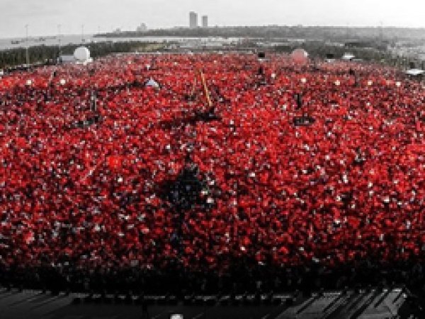 Milyonlar Darbeye karşı Yenikapı'da
