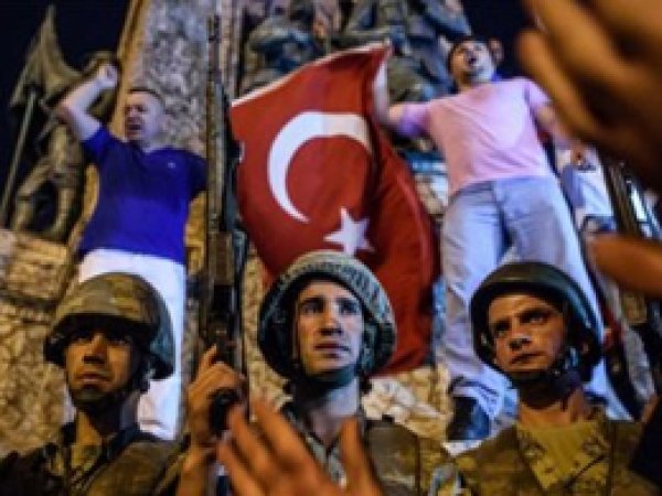 TSK darbeci askelerin Kandil'e kaçtığını yalanladı