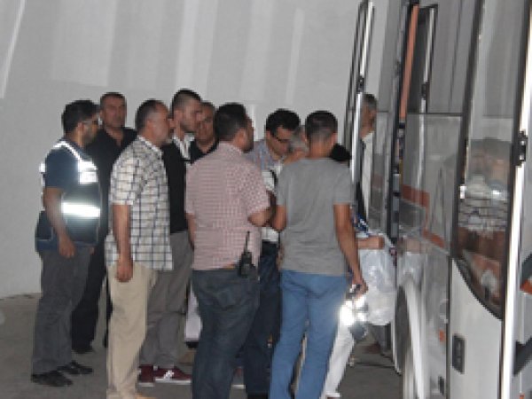 Denizli’de 30 akademisyen tutuklandı
