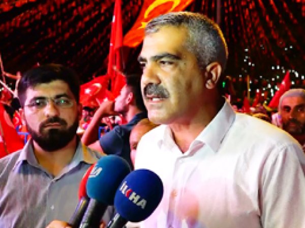 Erat: Halkımız için meydanları terk etmedik