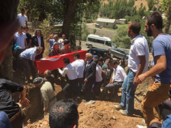 AK Parti'li Naci Adıyaman toprağa verildi