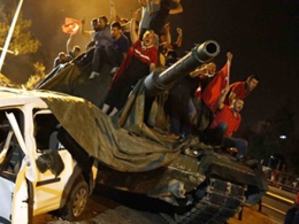 Darbe hazırlığı 1 yıl önce başlamış