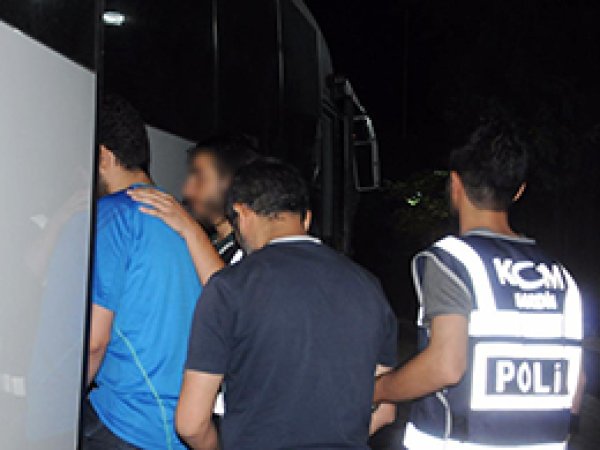 Mardin’de 4 polis tutuklandı