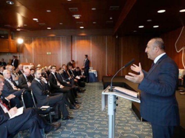 Çavuşoğlu: Suriye'ye laik yönetim gerekli