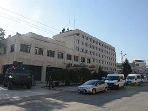 28 belediyeye kayyum atandı
