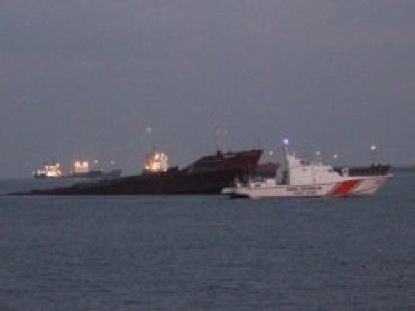 Marmara'da gemi batıyor