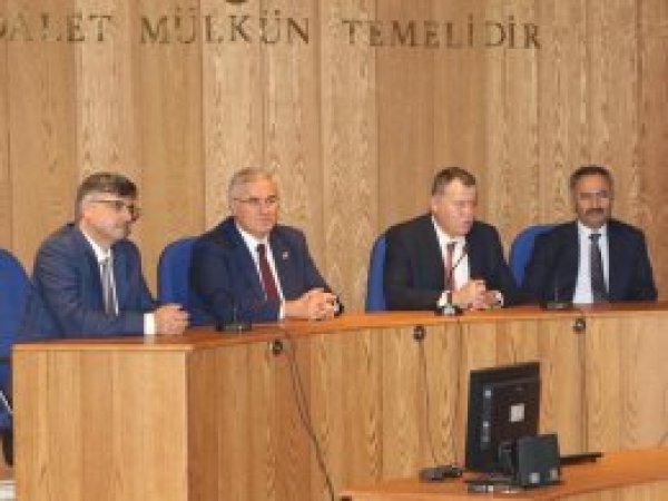 'Yabancı sermaye hukuk sistemine bakar'