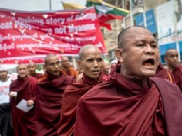 Myanmar'da aşırı sağcı Budistler gösteri düzenledi