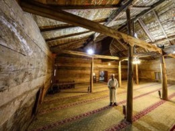 Çivisiz cami 811 yıldır ayakta 