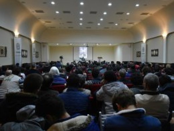 'Tarih kitaplarımızı biz yazmadık, İngilizler yazdı'