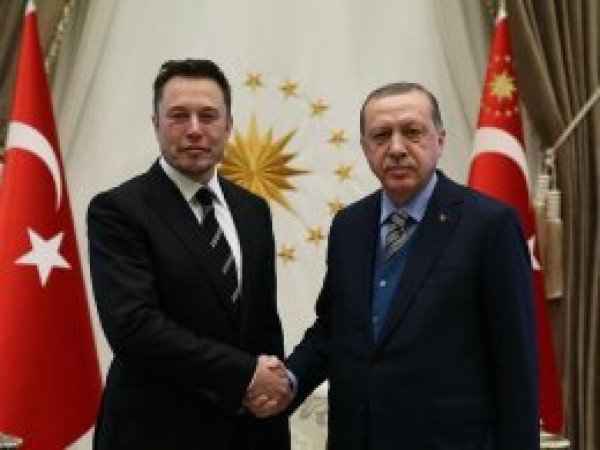Erdoğan, Elon Musk’ı kabu etti