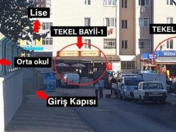 Okulun kapısında alkol satılıyor