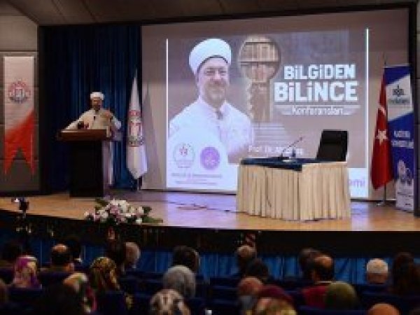 Diyanet İşleri Başkanı, "Bilgi hamalı olunmamalı"