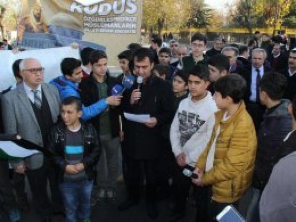 'Kudüs'ten vazgeçmek kutsalımızdan vazgeçmek demektir'