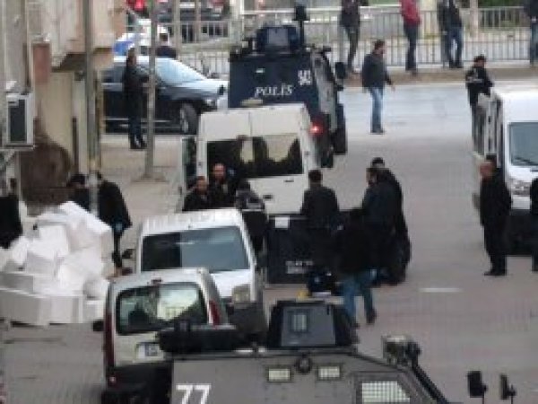 Patlayıcı yüklü minibüsün hedefinde İİT zirvesi iddiası