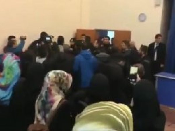 Göktaş Hoca'nın konferansına faşişt saldırı