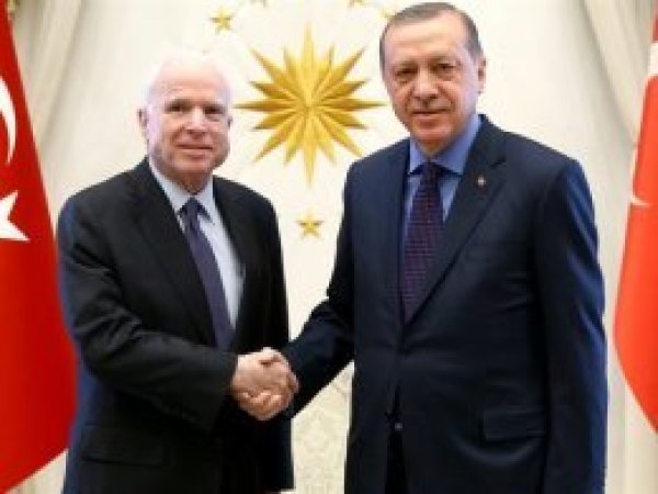 Erdoğan, ABD'li Senatör McCain'i kabul etti