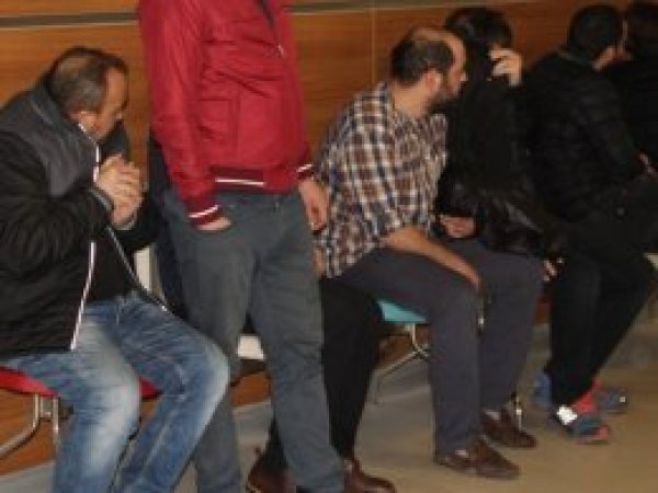 Konsolosluk araçlarıyla FETÖ’cü kaçıran çete çökertildi