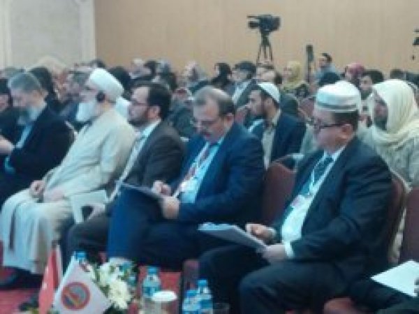 'Uluslararası İslâm Bilgeleri Zirvesi' devam ediyor