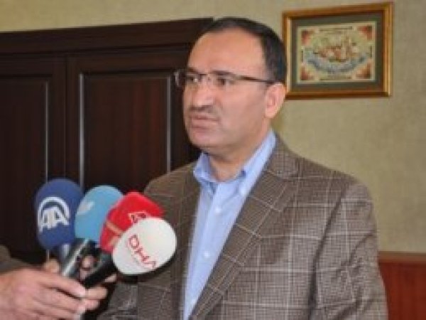 Bozdağ: Baykal'ın kararını önemsiyorum