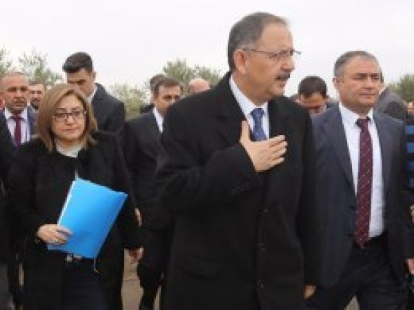 'Güçlü olmazsak ezan okunmaz bizi yaşatmazlar'