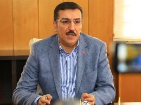 Avrupa'da dini kıyafet kararına tepki