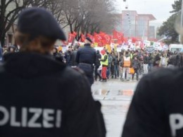 Avusturya'da ırkçılık karşıtı protesto