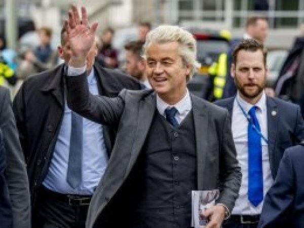 Hollanda Türkiye gerginliği ırkçı Wilders'e yaradı