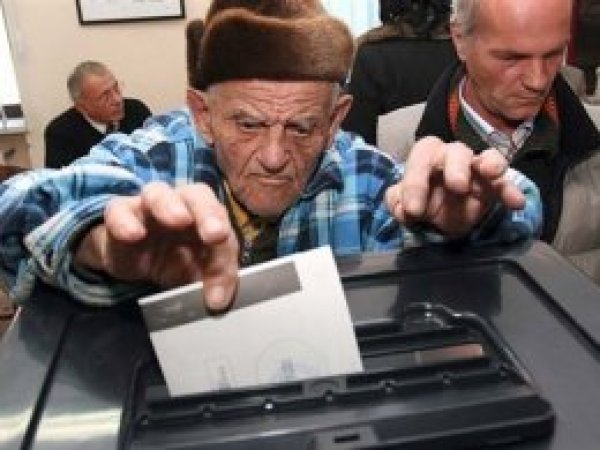 Bulgaristan pazar günü sandığa gidiyor