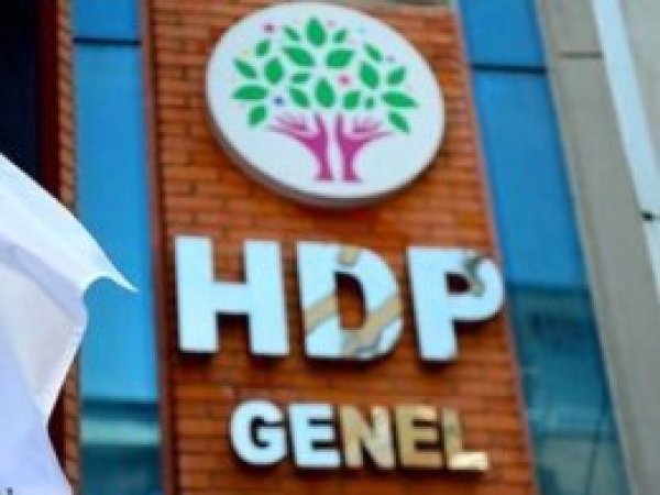 HDP'nin referandum şarkısı yasaklandı