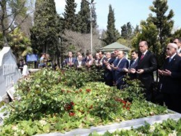 Cumhurbaşkanı Erdoğan liderlerin kabirlerini ziyaret etti