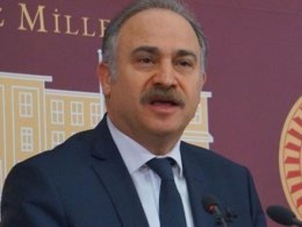 Meclis'ten çekilme sinyali veren CHP geri adım attı